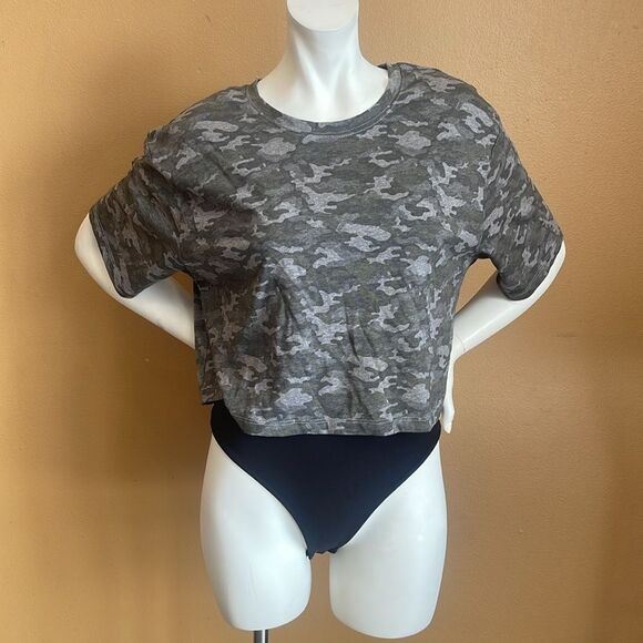 Fabletics Jade Short-Sleeve Boxy Tee Size XL - Picture 3 of 10